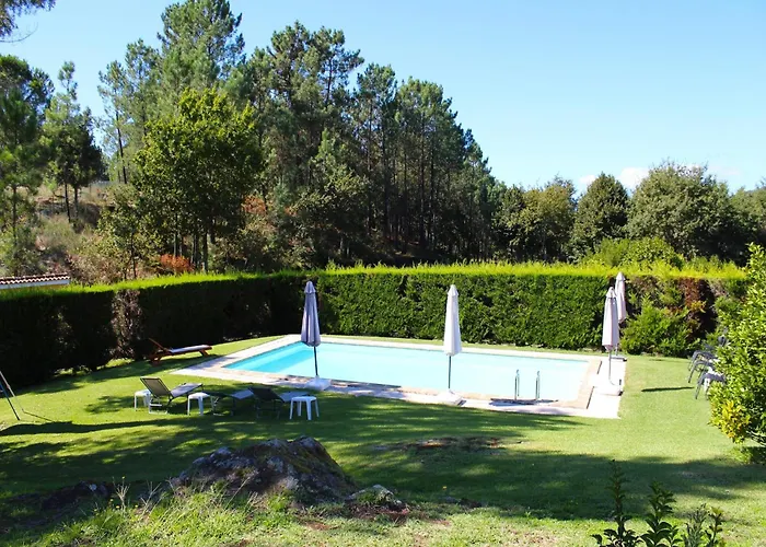 Vakantiehuis In Santa Comba With Pool *